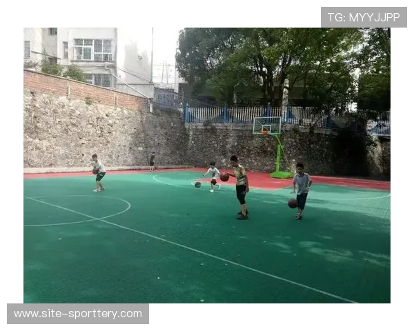 教练黄志刚：十年深耕校园篮球，培养团队意志力